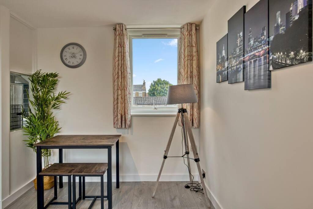 Hidden Gem In Battersea W/ Free Parking Apartment London Luaran gambar