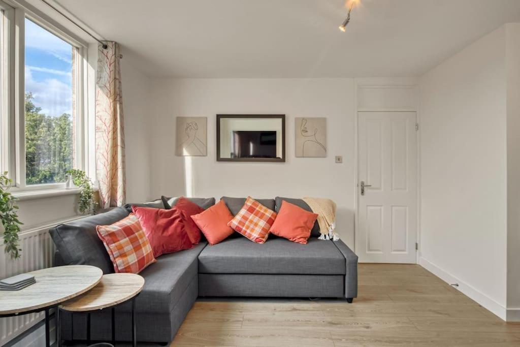 Hidden Gem In Battersea W/ Free Parking Apartment London Luaran gambar