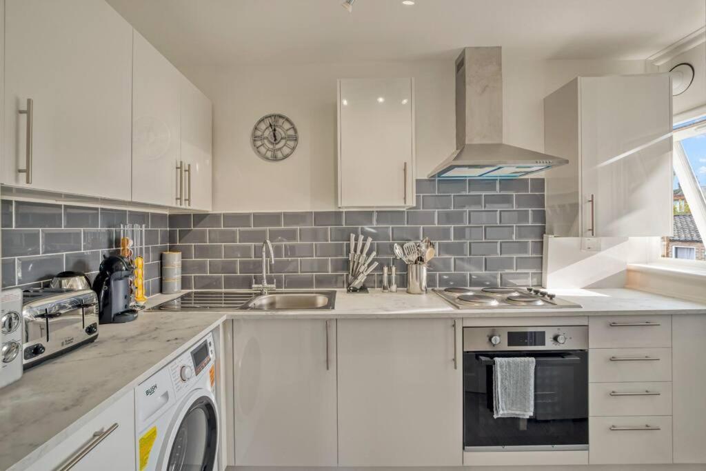 Hidden Gem In Battersea W/ Free Parking Apartment London Luaran gambar